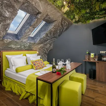 Stacja Galicja Blisko Energylandia Hotel